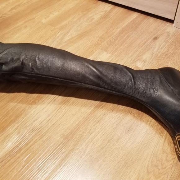 Christain Dior over the knee boots - Picture 5 of 8